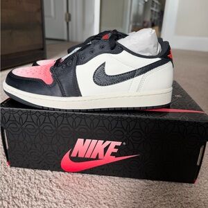 Nike Air Jordan Retro 1